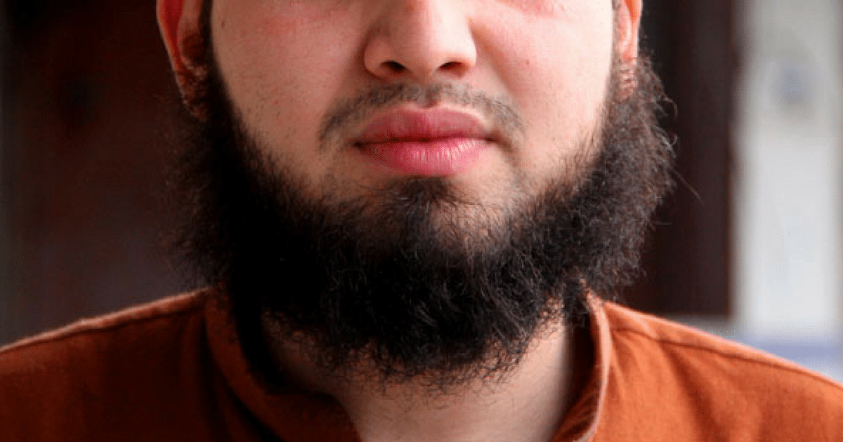 Мусульмане носят усы. Мусульманская борода. Казах с бородой. Борода исламиста. Бородатый мусульманин.